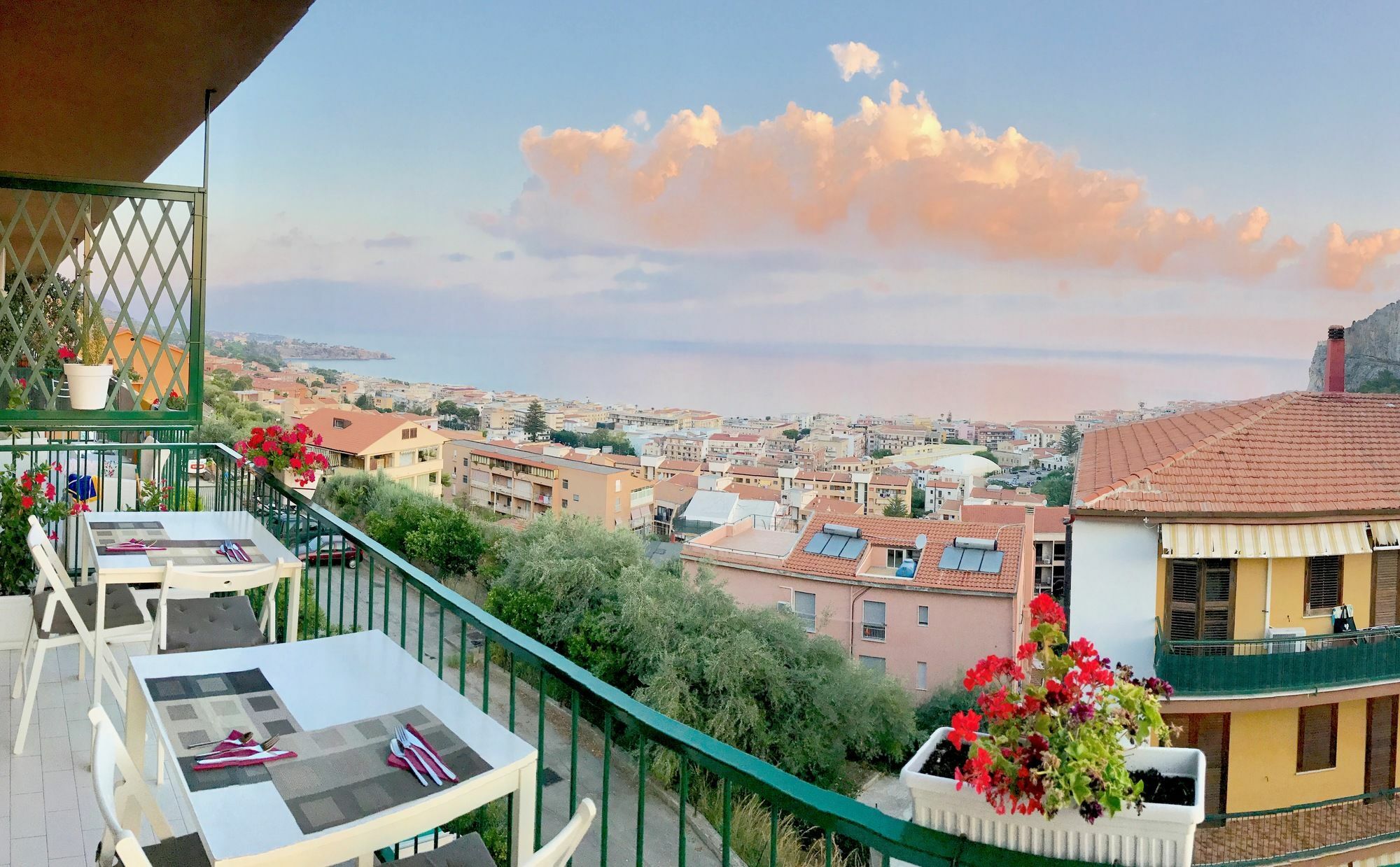Ma&Mi Guest House Cefalu Bagian luar foto